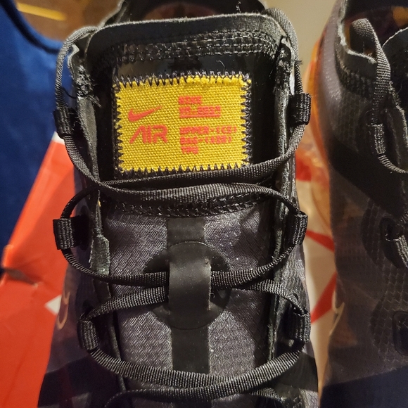 Nike Air Vapormax 2019 Special Edition - Picture 6 of 16